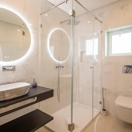 Yellow Ocean View, Porto De Mos Vr38 *