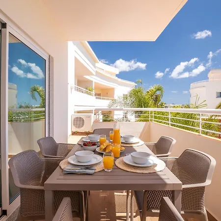 Yellow Ocean View, Porto De Mos Vr38 Apartment Lagos