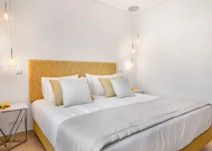 Yellow Ocean View, Porto De Mos Vr38 Appartement
